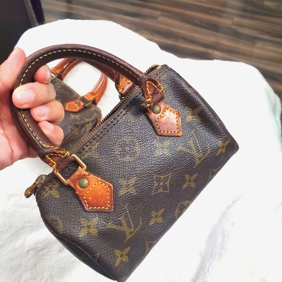 Louis Vuitton Handbags - Authentic Louis Vuitton mini Speedy